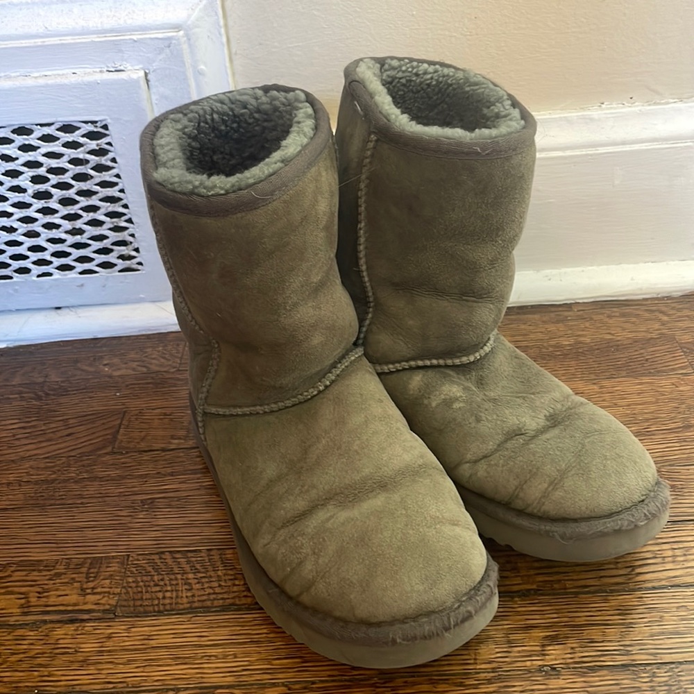 Classic Gray Short Uggs
